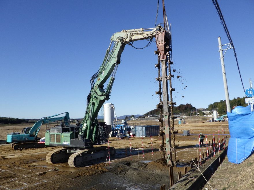 茨城町越安地内においてパワーブレンダーで地盤改良を行っています | 環境を、共につくる | 株式会社柳田組